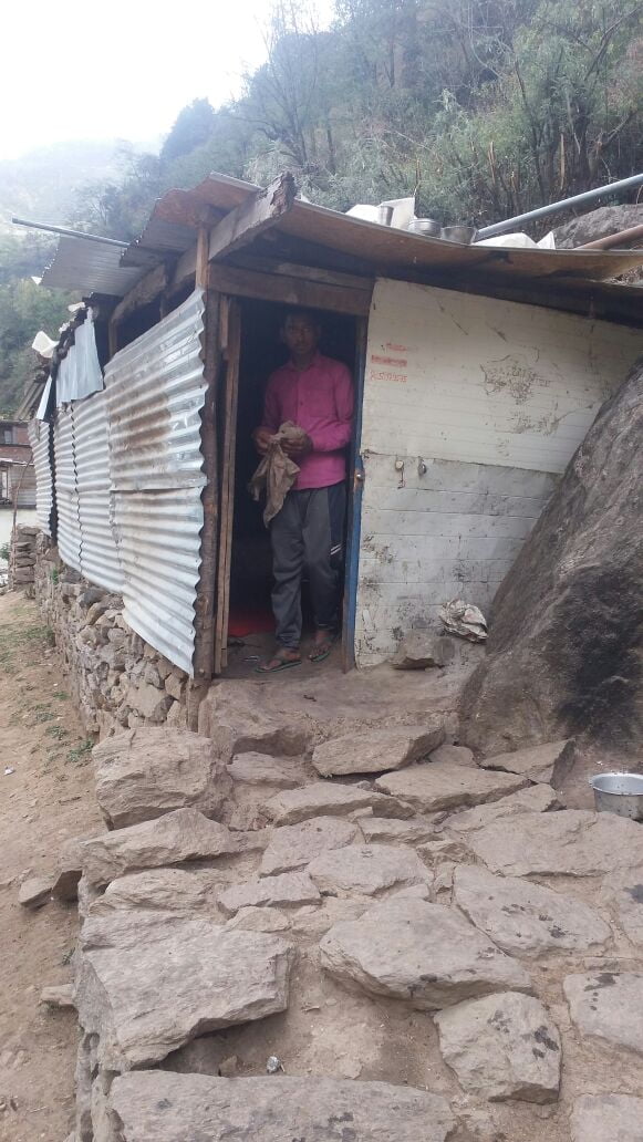 यात्रा सर पर और मांस दुकानों पर