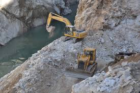 खनन पर हाईकोर्ट