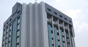 आयकर विभाग के छापे के बाद अफसर निलंबित और ठेकेदार ब्लैक लिस्ट होने की कगार पर.. 1 Hello Uttarakhand News »