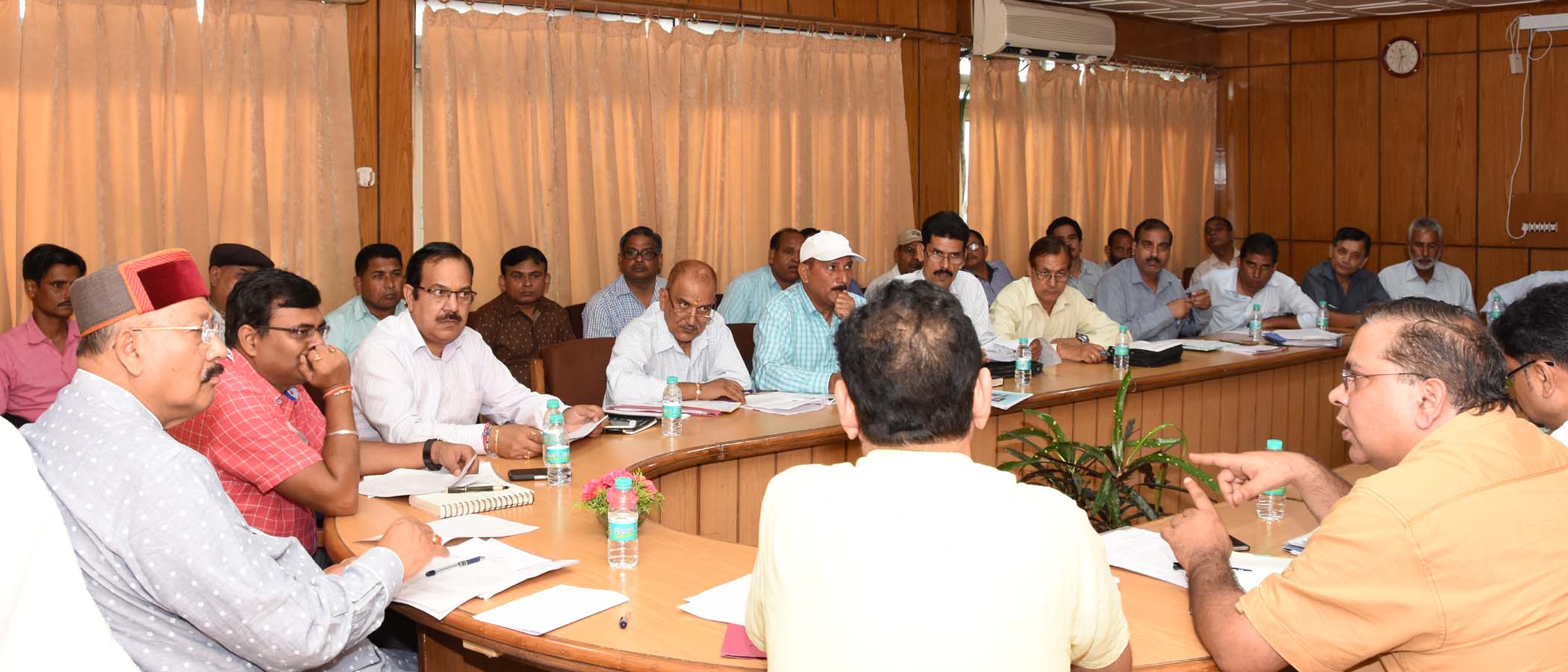 सिचाई विभाग बैठक…इन बिंदुओं पर हुई चर्चा… 1 Hello Uttarakhand News »