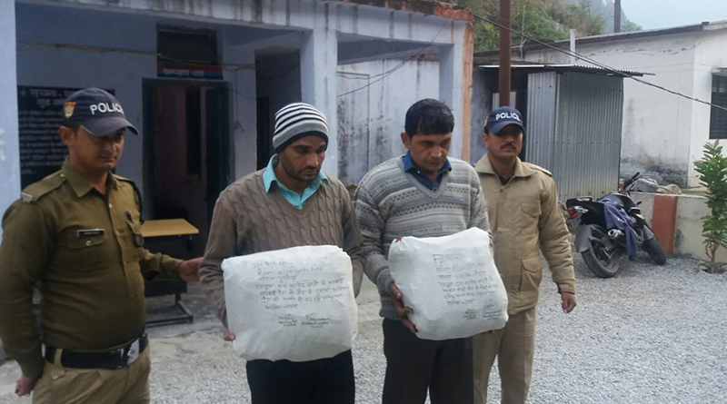 चार किलो आठ सौ ग्राम चरस के साथ दो लोग गिरफ्तार 3 Hello Uttarakhand News »