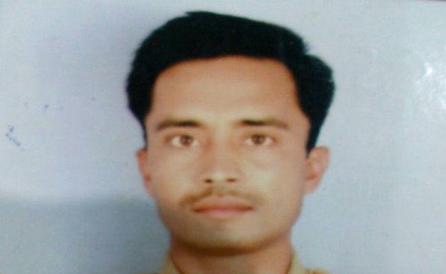 पाक ने फिर किया सीजफायर का उल्लंघन, एक जवान शहीद 1 Hello Uttarakhand News »