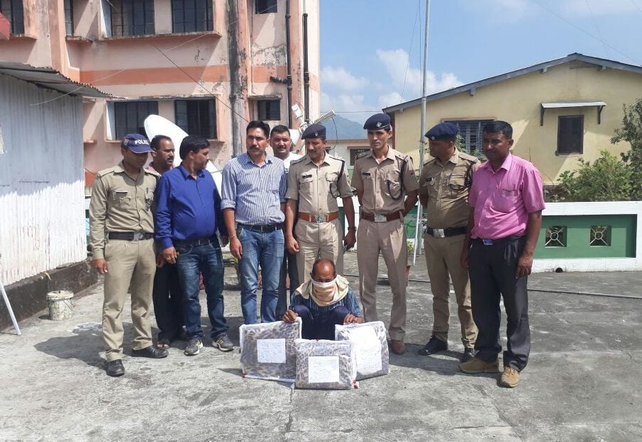 तेंदुयें की खाल के साथ एक गिरफ्तार…. 1 Hello Uttarakhand News »