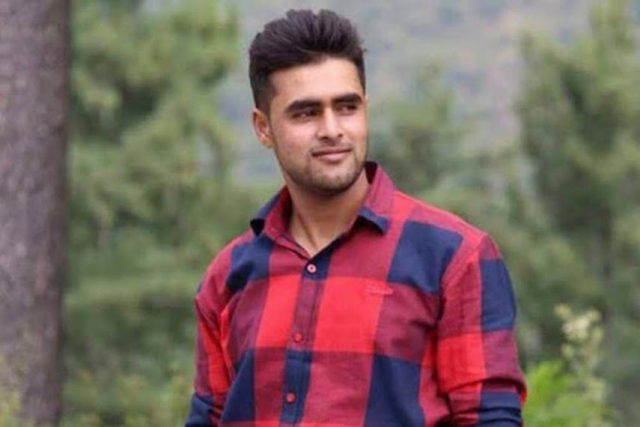 देखिये क्षेत्रीय सेना के जवान की अंतिम विदाई में कैसे उमड़ी बीड़ 1 Hello Uttarakhand News »