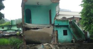 आफत की बारिश, लैंसडौन में जान-माल की हानि… 1 Hello Uttarakhand News »