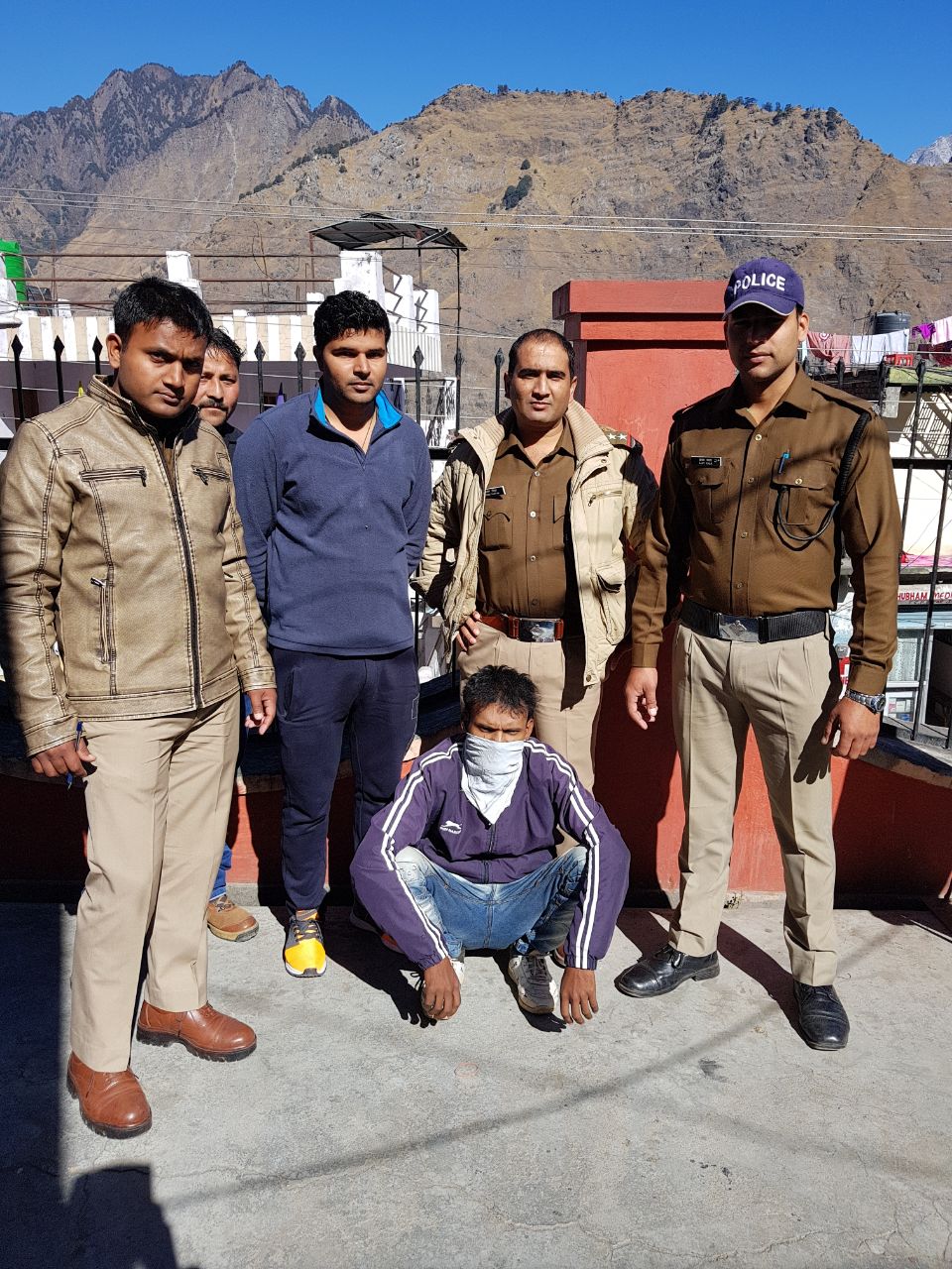रिटायर्ड अध्यापक के एटीएम से 1 लाख 20 हजार की ठगी करने वाला गिरफ्तार 1 Hello Uttarakhand News »