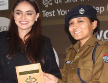 महिला सुरक्षा एवं जागरूकता” अभियान में अनुकृति गुसाईं ने की शिरकत 4 Hello Uttarakhand News »