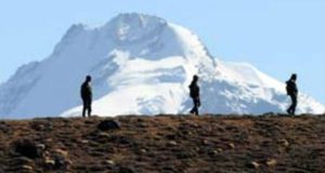 चमोली सीमा पर बड़ी सरगर्मिया, आईटीबीपी और थल सेना दोनों मुस्तेद… 1 चमोली सीमा पर बड़ी सरगर्मिया, आईटीबीपी और थल सेना दोनों मुस्तेद… 1 Hello Uttarakhand News »