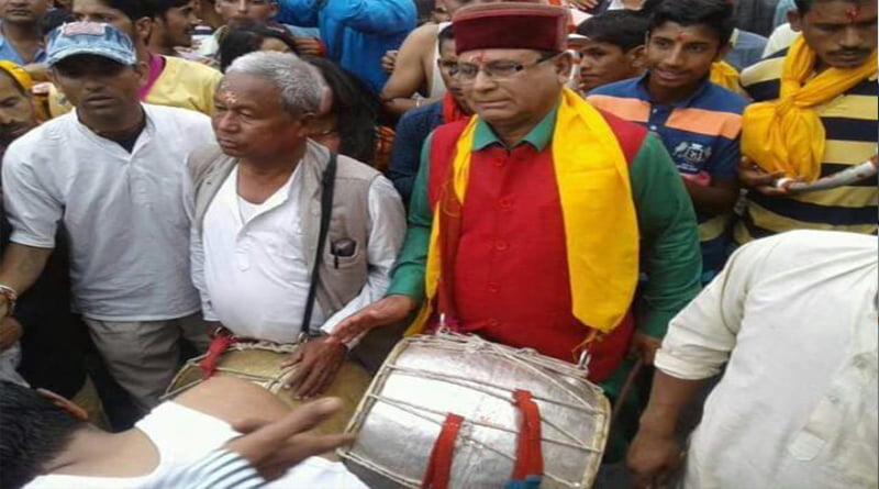 जब विधायक खजानदास ने लगाई ताल……. 3 Hello Uttarakhand News »