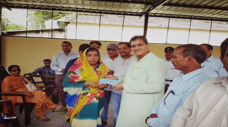 विधानसभा अध्यक्ष ने बांटे आर्थिक सहायता चैक 1 Hello Uttarakhand News »