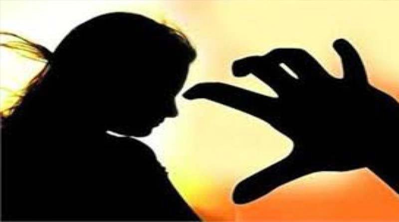 मनचलों के हौसले बुलंद, दिन-दहाड़े की छेड़खानी… 1 Hello Uttarakhand News »