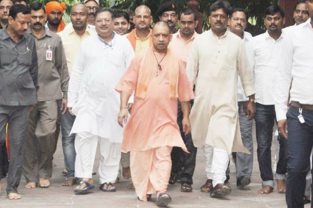 सीएम योगी ने बाढ़ प्रभावितों के लिए की घोषणा 1 सीएम योगी ने बाढ़ प्रभावितों के लिए की घोषणा 1 Hello Uttarakhand News »