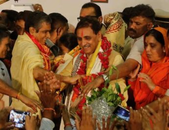 गुजरात में रुपाणी की ताजपोशी, छठी बार बीजेपी सरकार 4 Hello Uttarakhand News »