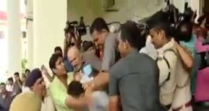 मीडियाकर्मियों के साथ हुई बदसुलूकी पर तेजस्वनी यादव कर रहे केवल खानापूर्ति 2 Hello Uttarakhand News »