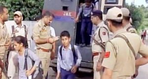 पाक की एक और नाकाम कोशिश, नौशेरा सैक्टर में दागे मोर्टार, 10 घंटे तक फंसे रहे स्कूली बच्चे व स्कूली स्टाफ 1 Hello Uttarakhand News »