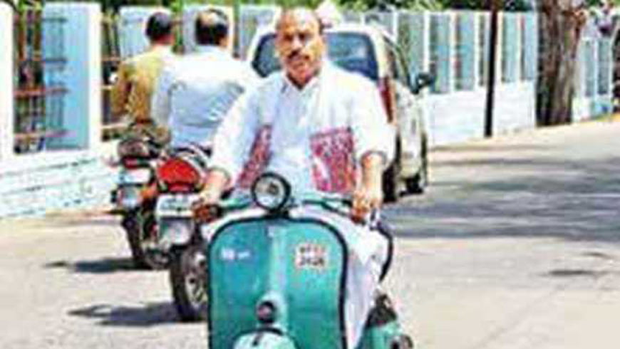 चाय वाले के प्रधानमंत्री बनने के बाद पंचर बनाने वाला बना मंत्री 4 Hello Uttarakhand News »