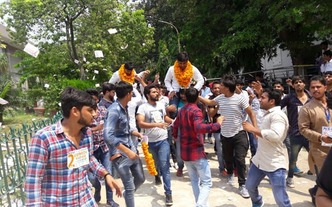 एबीवीपी को फिर लगा झटका… डीयू में एनयूएसआई का लहराया परचम.. 5 Hello Uttarakhand News »