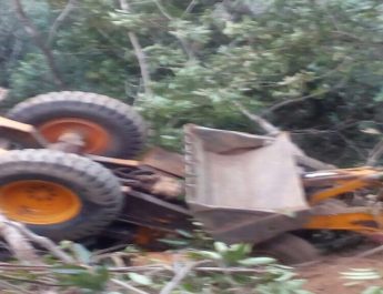 जेसीबी मशीन गहरी खाई में गिरने से चालक की मौत 3 Hello Uttarakhand News »