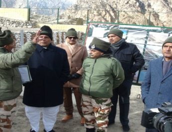 सीआरपीएफ कैंप हमले पर बोले राजनाथ सिंह- बेकार नहीं जाएगी जवानों की शहादत 2 Hello Uttarakhand News »