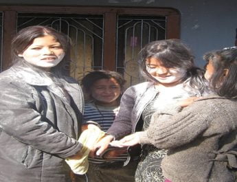 आटे की होली खेल धूमधाम से मनाया लोसर 7 Hello Uttarakhand News »