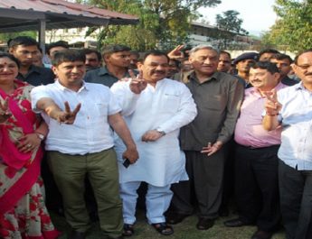 बागी कांग्रेस नेताओं की Y कैटेगरी सुरक्षा हटी, चैंपियन की सुरक्षा बरकरार 2 Hello Uttarakhand News »