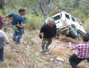 चमोली में दर्दनाक हादसा, 4 की मौत, 6 घायल 3 Hello Uttarakhand News »