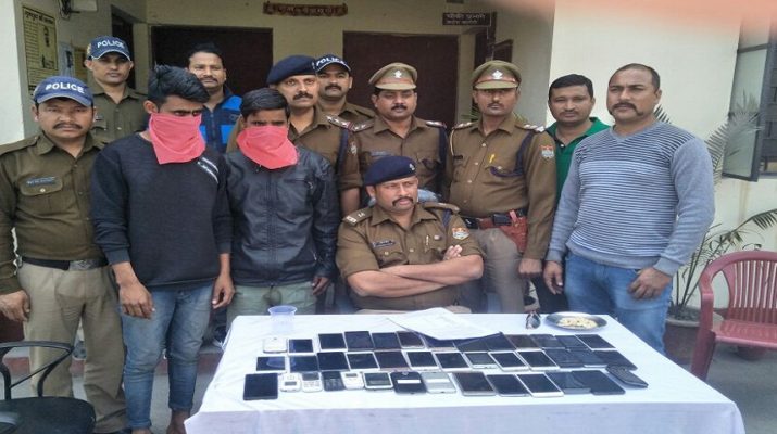 पुलिस ने शातिर मोबाइल चोरों को दबोचा 1 Hello Uttarakhand News »