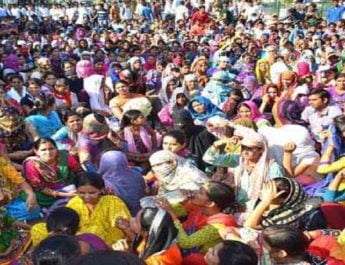 लाठी चार्ज के विरोध में दून के कोचिंग सेंटर बंद 3 Hello Uttarakhand News »