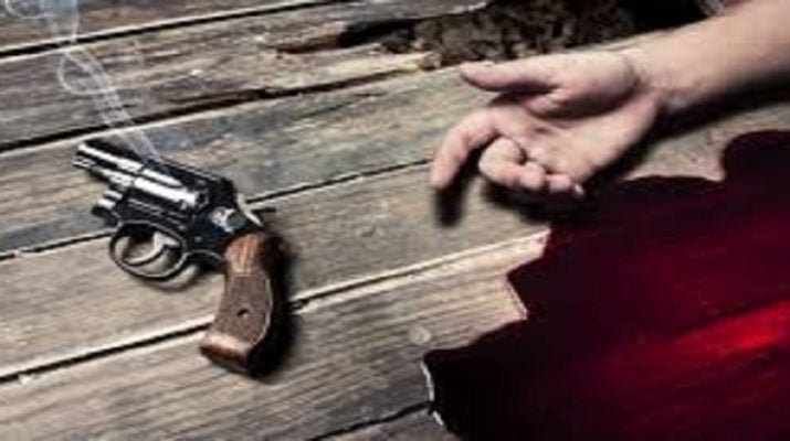 गार्ड ने सहकारी बैंक कैशियर और चपरासी को गोलियों से भुना, गिरफ्तार 1 गार्ड ने सहकारी बैंक कैशियर और चपरासी को गोलियों से भुना, गिरफ्तार 1 Hello Uttarakhand News »