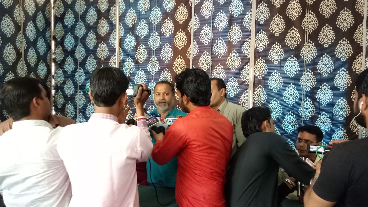 अंतिम समय में हैली सेवाओं में बदलाव को लेकर अब टूर ऑपरेटर आग बबूला 2 Hello Uttarakhand News »