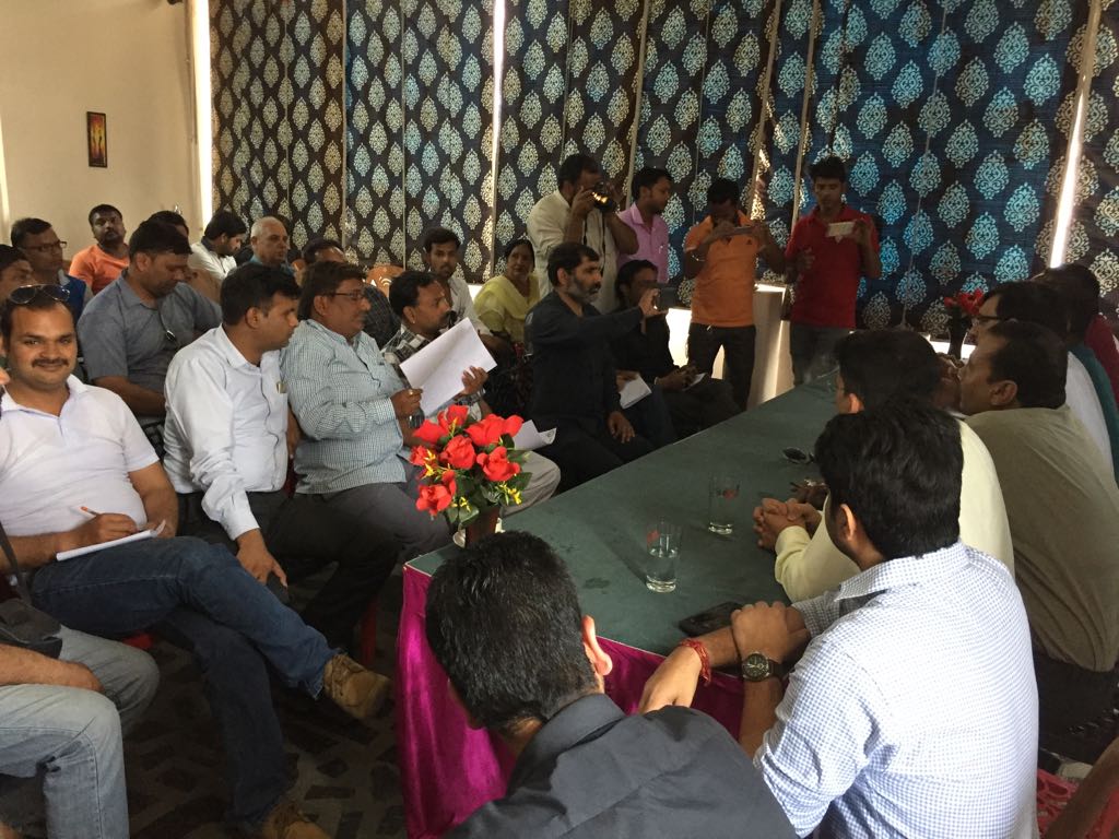 अंतिम समय में हैली सेवाओं में बदलाव को लेकर अब टूर ऑपरेटर आग बबूला 3 Hello Uttarakhand News »