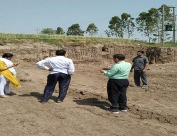 डीएम के त्वरित आदेश पर राजस्व टीम ने मारा छापा, खनन माफिया फरार 3 Hello Uttarakhand News »