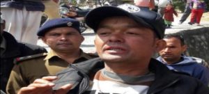 गार्ड ने सहकारी बैंक कैशियर और चपरासी को गोलियों से भुना, गिरफ्तार 2 Hello Uttarakhand News »