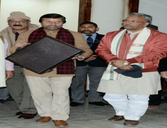 गैरसैंण में त्रिवेंद्र सरकार ने पेश किया 45,585 करोड़ का बजट, जानिए बजट की खास बातें 3 Hello Uttarakhand News »