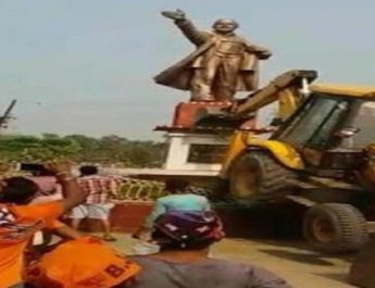 भाजपा आते ही त्रिपुरा में गिराई गई लेनिन की मूर्ति, भाजपा समर्थकों पर लगा आरोप 4 Hello Uttarakhand News »