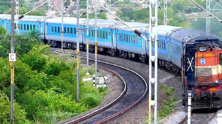 रेलवे यात्रियों को किराये में मिलेगी राहत, इस ट्रेन का कम होने जा रहा है किराया 1 Hello Uttarakhand News »