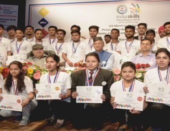 सीएम ने किया इंडिया स्किल्स उत्तराखण्ड-2018 के पुरस्कार वितरण 4 Hello Uttarakhand News »