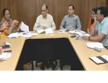 वार्षिक स्थानांतरण अधिनियम को प्रभावी ढंग से लागू करने के लिए की गयी बैठक 2 Hello Uttarakhand News »