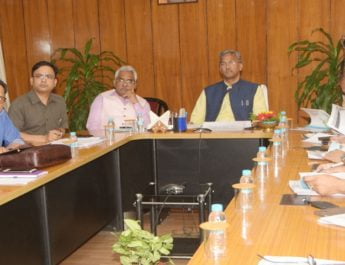 सीएम ने की केन्द्र सरकार की प्राथमिकताओं वाले कार्यक्रमों की समीक्षा 2 Hello Uttarakhand News »