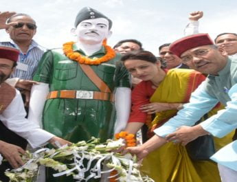 शहीद केसरी चन्द मेले में सीएम ने की शिरकत, कहा: केसरी और दुर्गामल के नाम पर शीघ्र योजनाएं करेंगे शुरू 7 Hello Uttarakhand News »