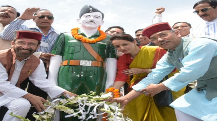 शहीद केसरी चन्द मेले में सीएम ने की शिरकत, कहा: केसरी और दुर्गामल के नाम पर शीघ्र योजनाएं करेंगे शुरू 1 Hello Uttarakhand News &raquo;