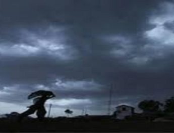 उत्तराखंड: प्रदेश में एक बार फिर लौटी ठण्ड, पहाड़ों में बर्फ़बारी तो मैदानी इलाकों में रुक-रुक कर हुई बारिश 4 Hello Uttarakhand News »