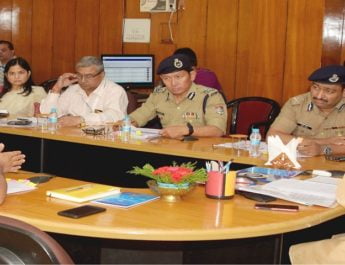 जल स्रोतों के पुनर्जीवीकरण के लिए बनाई जाए दीर्घकालीन योजना, सीएम ने दिए निर्देश 4 Hello Uttarakhand News »