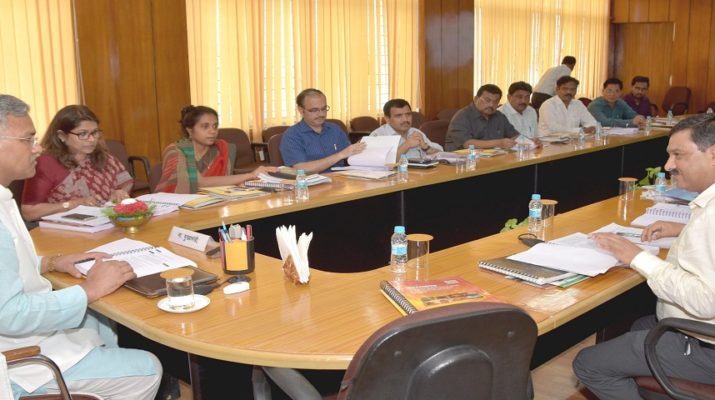 मार्केट की मांग के अनुसार हस्तशिल्प के उत्पाद तैयार करने की बनी योजना 1 मार्केट की मांग के अनुसार हस्तशिल्प के उत्पाद तैयार करने की बनी योजना 1 Hello Uttarakhand News »