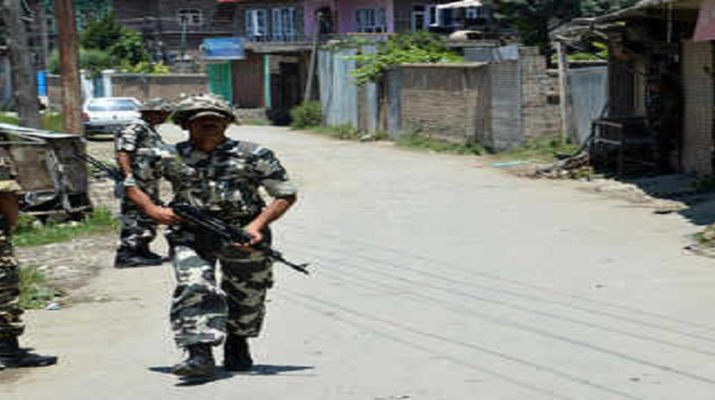 ईद के मौके पर पाकिस्तान की नापाक हरकत, सेना का एक जवान शहीद 1 Hello Uttarakhand News &raquo;