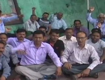 13 सूत्रीय मांगों को लेकर धरना प्रदर्शन, शासन पर अनदेखी का लगाया आरोप 3 Hello Uttarakhand News »