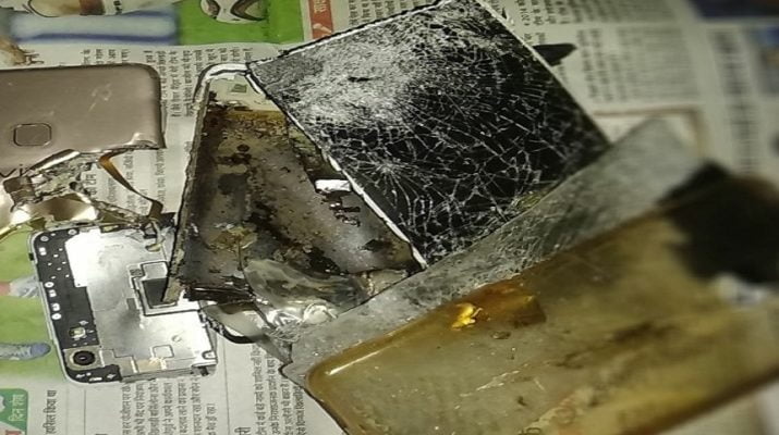 पिथौरागढ़ में फटा महिला का विवो कंपनी का मोबाइल, बाल-बाल बची महिला 1 Hello Uttarakhand News »