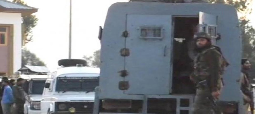 जम्मू कश्मीर में दो जगहों पर आतंकी हमला, 2 जवान शहीद 2 जम्मू कश्मीर में दो जगहों पर आतंकी हमला, 2 जवान शहीद 2 Hello Uttarakhand News »