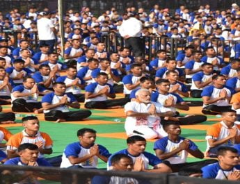 हजारों लोगों संग पीएम मोदी ने देहरादून में किया योग, लोगों में दिखा उत्साह 3 Hello Uttarakhand News »