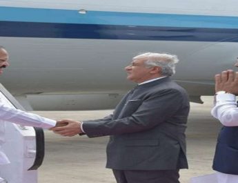 दीक्षांत समारोह में शामिल होने देहरादून पहुंचे उपराष्ट्रपति, सीएम ने किया स्वागत 3 Hello Uttarakhand News »